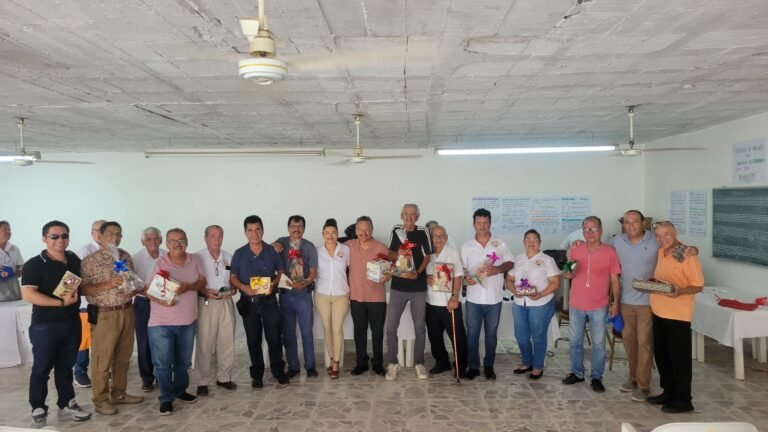 🎉 Celebramos a nuestros cumpleañeros en cada asamblea